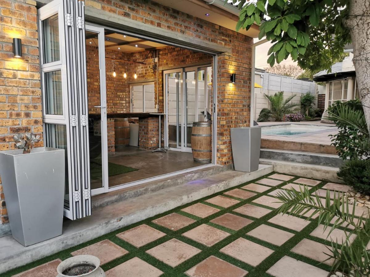Cammy'S Guesthouse Kuils River Екстер'єр фото